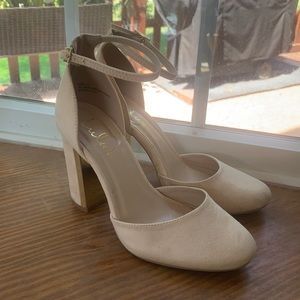 Lulu suede heels w ankle strap